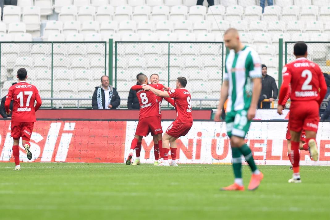 Olaylı biten Konyaspor – Antalyaspor maçından kareler 17